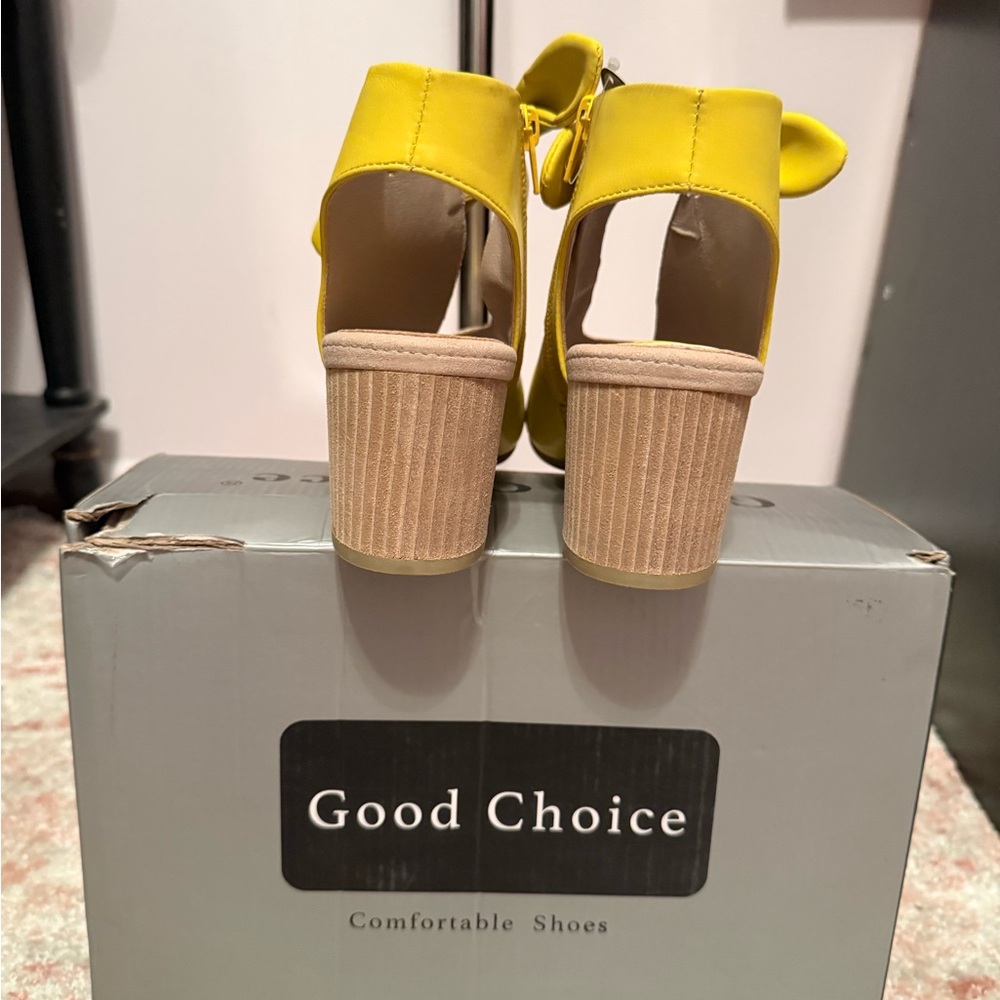 Good Chic Yellow Peep-Toe Tie-Front Block Heel Sandal - Picture 3 of 5